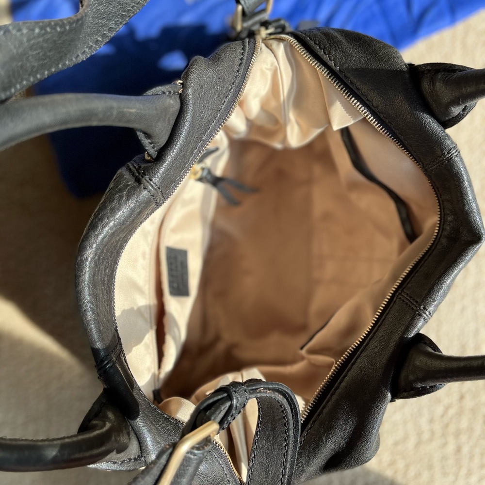 Gorgeous Black Leather Stuart Weitzman Bag - Picture 8 of 8